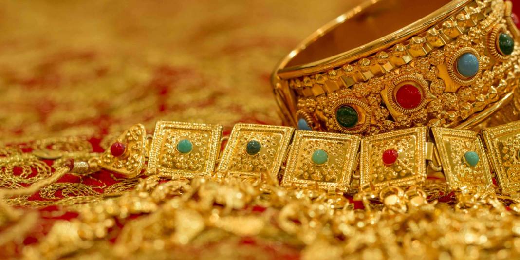 Altın yükselir mi? Yatırımcılar yakından takip ediyordu! Ünlü banka tahminini güncelledi 1